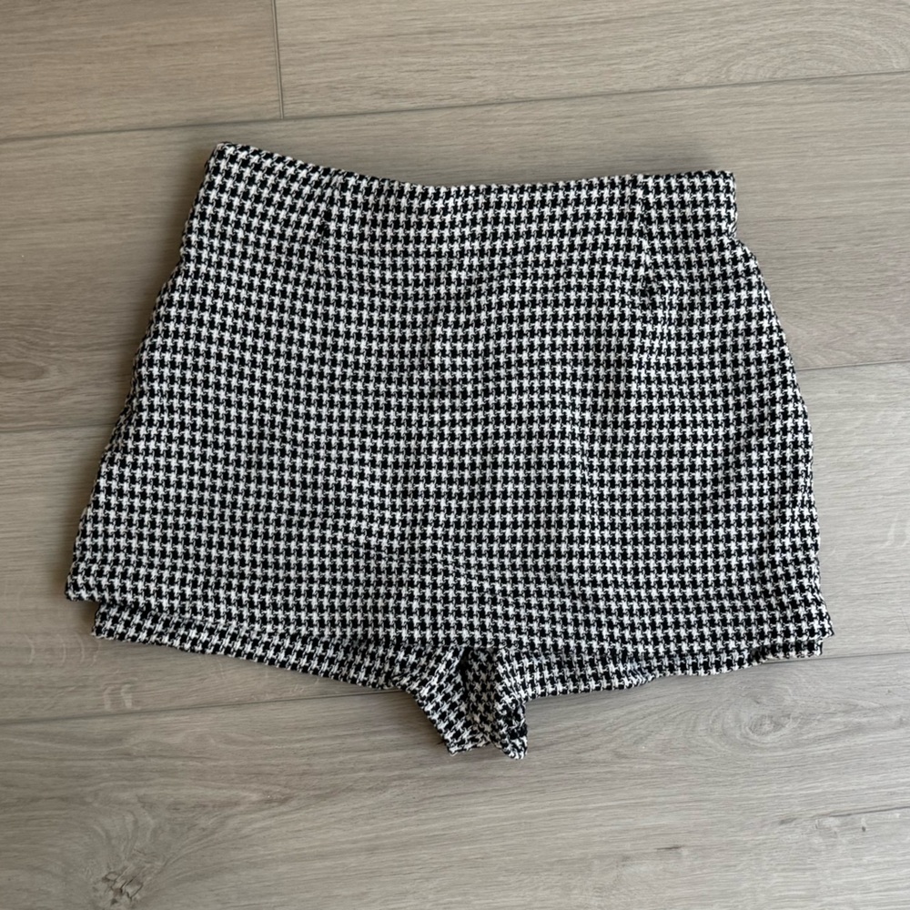 HOUNDSTOOTH | micro shorts/skirt